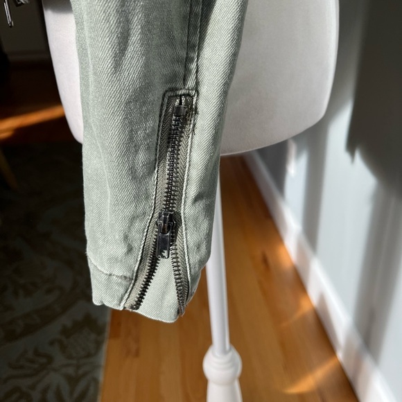 Divided Jean Jacket  Size 2 - Picture 5 of 6